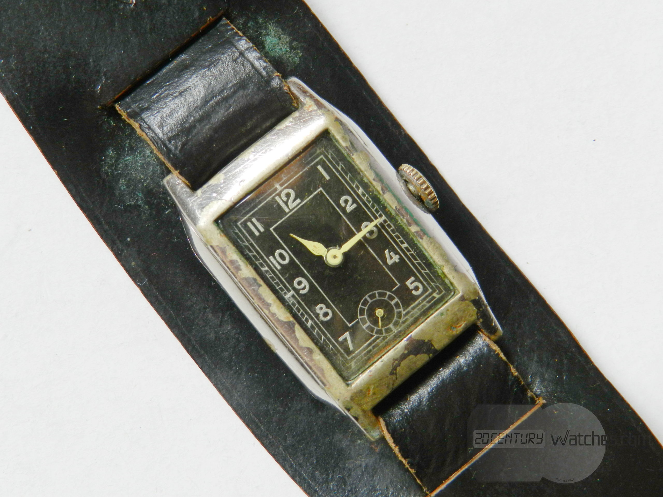 Art deco watch from 1940