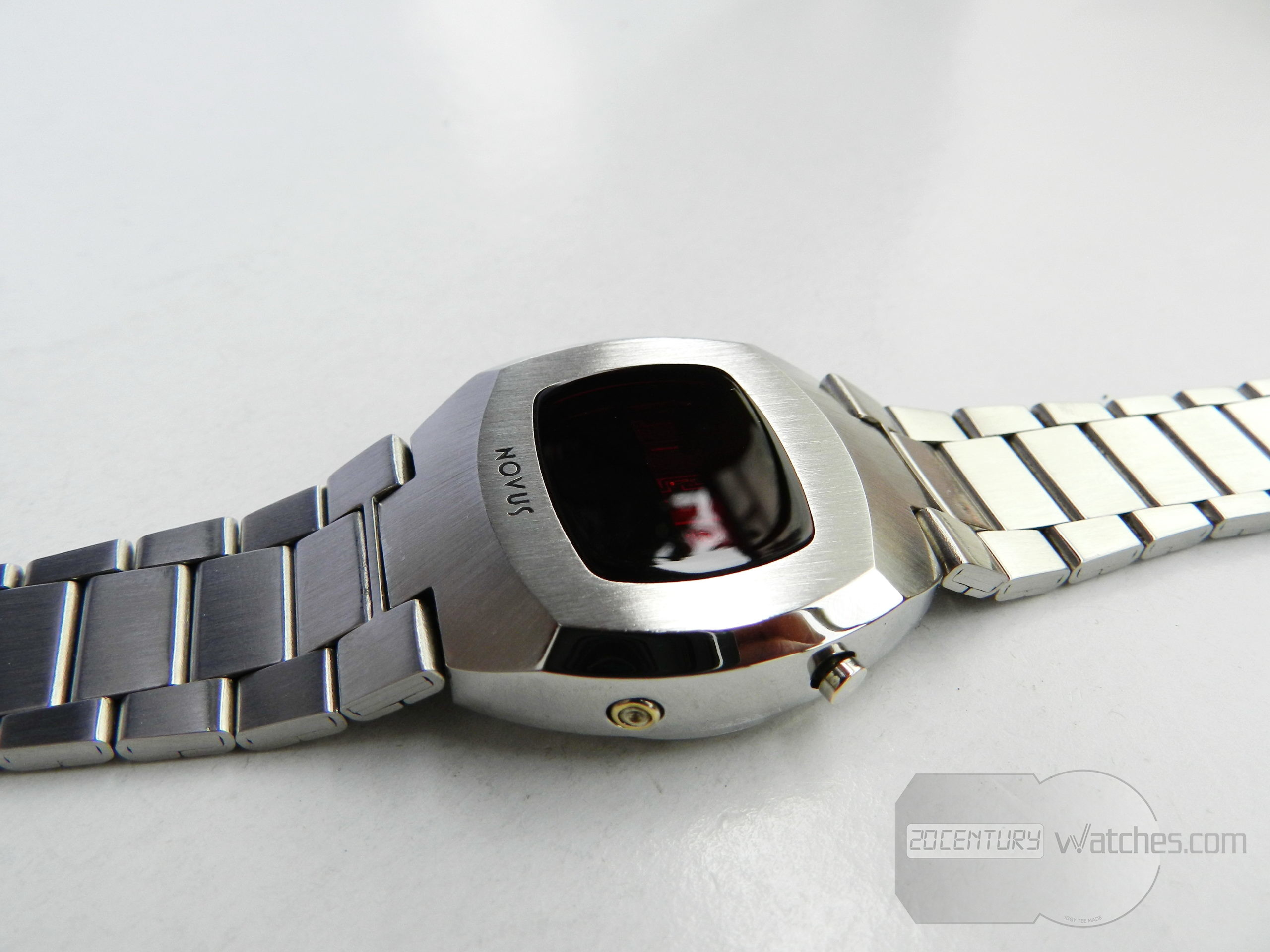 NOVUS LED – 20th Century Watches